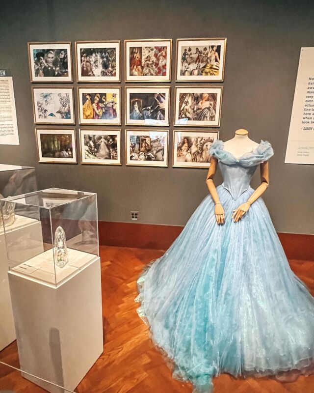 Heroes&Villains: the art of the #Disney Costume 🪄

This is the exposition's title hosted by The Henry Ford Museum in #Detroit until January 1st, 2023.
Even though the exposition is finished, I want to show you the stunning beauty of the costumes and tell you some facts about them:

✨ Many of the @Disney princesses' outfits feature the color blue, which may be a sign of empowerment;

✨ Only five Disney princesses have ever worn pants;

✨ For the live-action "Aladdin", there was a "no midriff" rule.

✨ In the live-action "Beauty and the Beast", Belle's costumes were inspired, in part, by historical clothing.

✨ The live-action "Mulan" costumes were designed with a mix of historical context and Disney flair.

✨ In the live-action "Cinderella", the glass slippers were an added visual effect.

✨ Giselle's wedding gown weighed 45 pounds.

✨ The scene where Cinderella's dress was destroyed by her stepsisters has been deemed by fans as one of the most traumatizing scenes in a Disney film.

✨ In 'Hocus Pocus 2’ the Sanderson Sisters' costumes weave Disney History.

✨ Wearing Cinderella dress ‘was like torture’ for Lily James.

✨ The 47 outfits of Emma Stone's Cruella were found at Portobello Road Market in London and in the "A Current Affair" fair in Los Angeles and New York. 

✨ Did you know that the most dominant color in Disney Villains' costumes is red? 

I'm writing a post about this and other amazing facts about Disney costumes! ✍🏻

#mesupionlocation
#disneycostumes #moviecostumes #heroesandvillains #thehenryford #travel #movies #hollywood